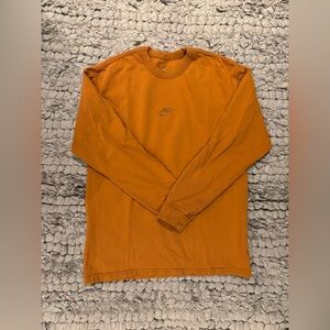 The Nike Tee Men's Mustard Loose Fit Long Sleeve Shirt